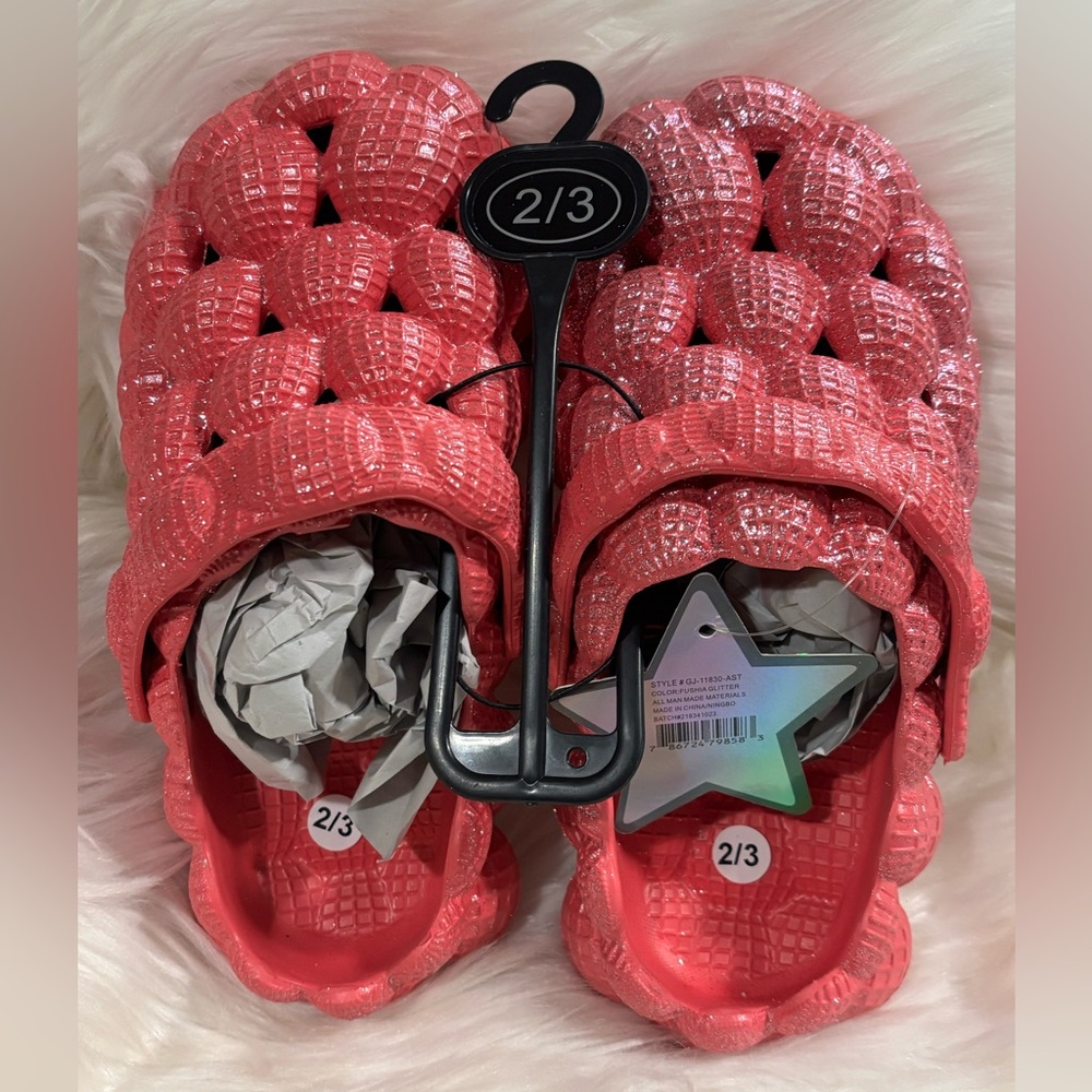 Kids Love Sparkly Fuschia Pink Bubble Pink Shoes Size 2/3